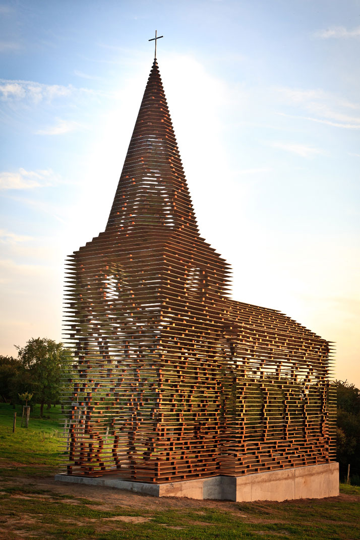 Reading-between-the-Lines-Gijs-Van-Vaerenbergh-2011-photo-Kristof-Vrancken-Z33-yatzer-9